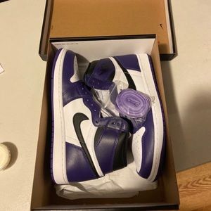 Air Jordan 1 High OG Court Purples